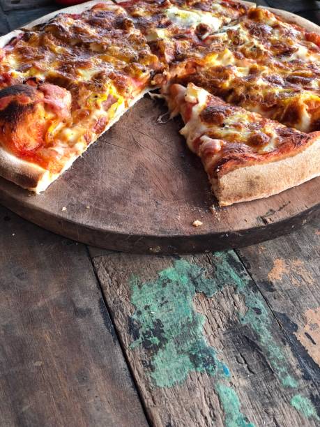 istock the best pizza in asia 1040575078