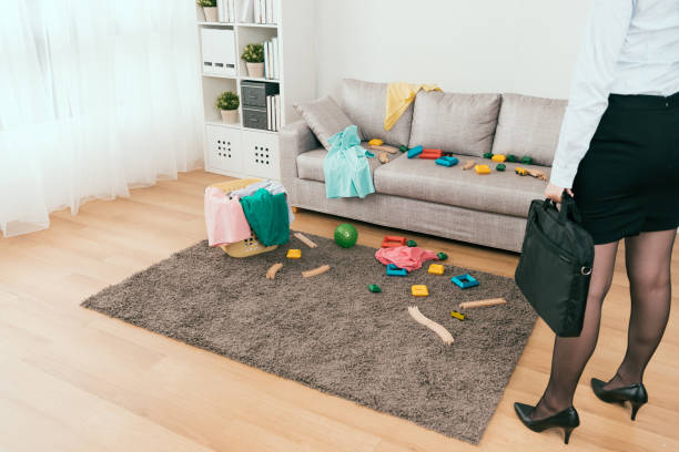 istock housewife back from work and discover messy 1040828264