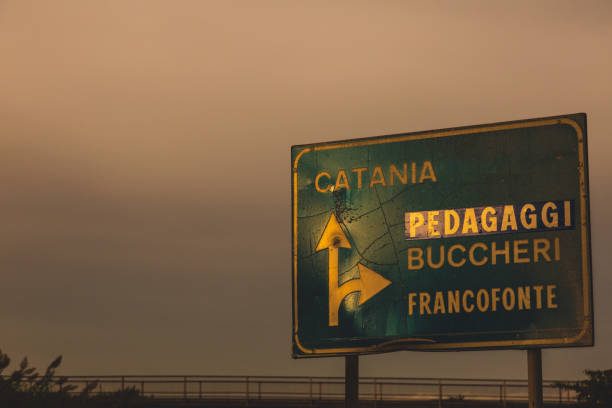istock Sign to Catania, Italy 1040838206