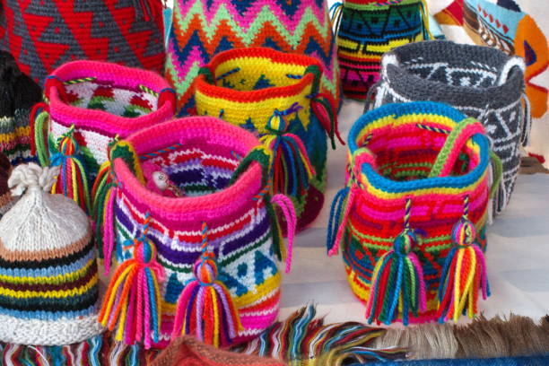 istock Round, knit bags 1040853184