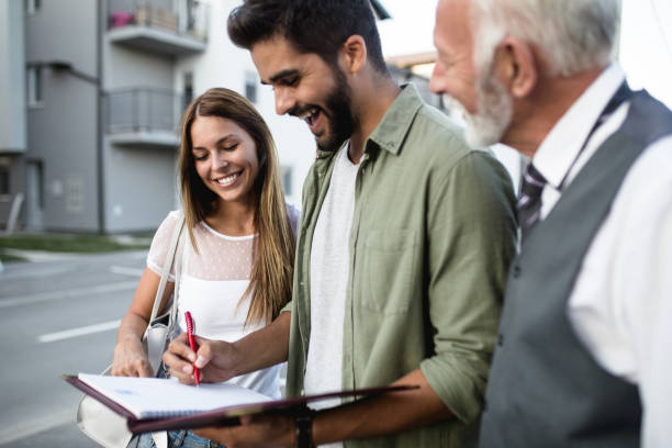 istock Buying new house 1040882110