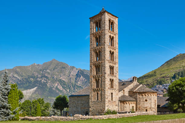 spanischen romanik. kirche sant climent de taull. vall de boi - vall de boi stock-fotos und bilder