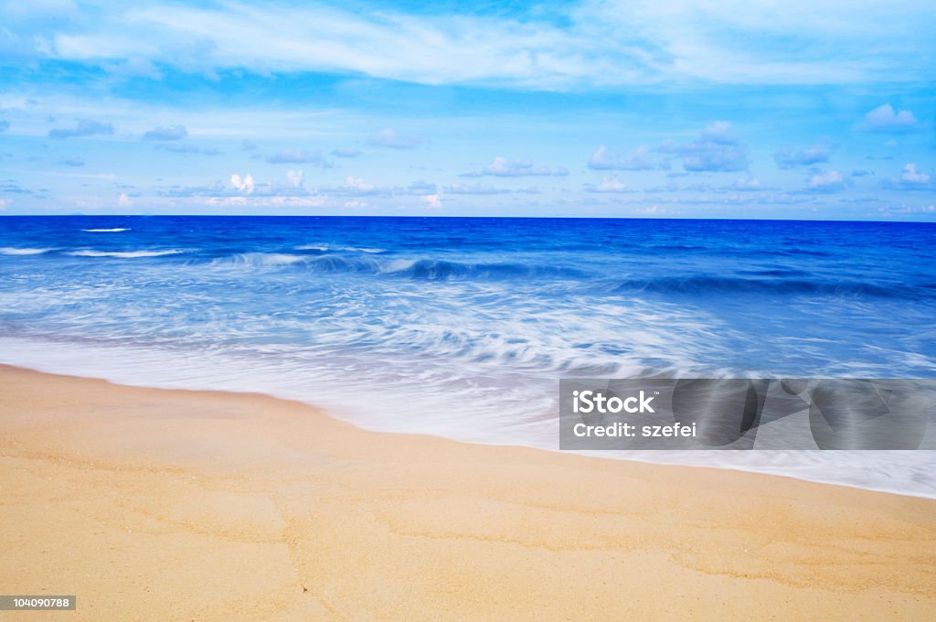 Blu spiaggia - Foto stock royalty-free di Acqua