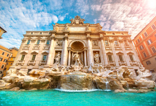famous trevi fountain rome italy - fountain imagens e fotografias de stock