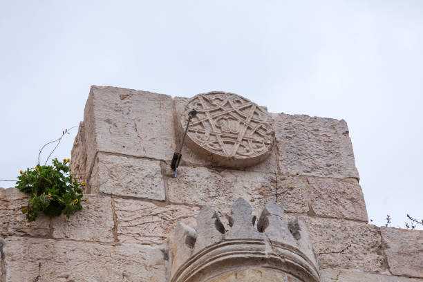 istock Street Sign Jaffa Gate in Old City, Jerusalem 1040955846