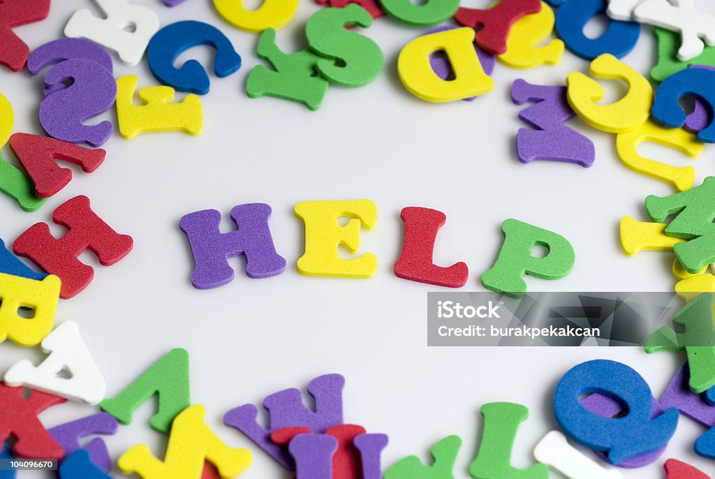 Letters spelling помочь - Стоковые фото Help - английское слово роялти-фри