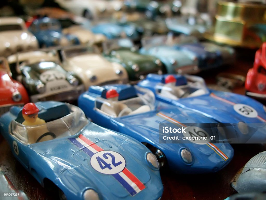 Jouets voitures de course vintage modèles bleu avec un chauffeur - Photo de Collection libre de droits