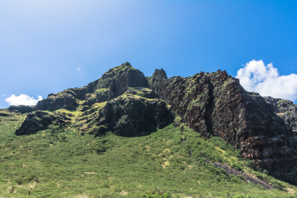 istock Waianae Mountain Range in West Oahu, Hawaii 1041047628