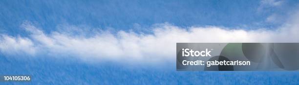 Cloud Stockfoto und mehr Bilder von Bildhintergrund - Bildhintergrund, Blau, Farbbild