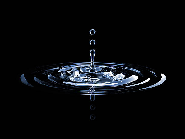 acqua splash. isolato su nero - black drop water waterdrop foto e immagini stock