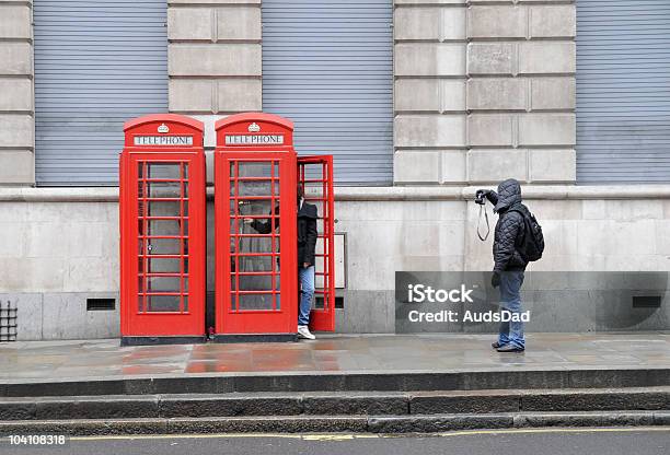 Londyn Budki Telefoniczne - zdjęcia stockowe i więcej obrazów Anglia - Anglia, Aparat fotograficzny, Budka telefoniczna