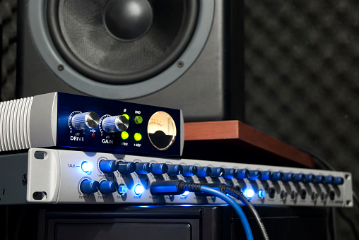 Musical Electronics in Recording Studio