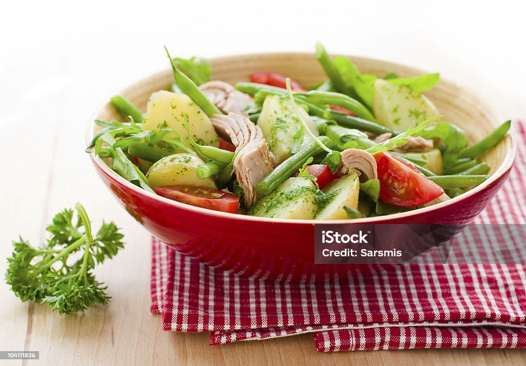 Batata e salada de atum - Foto de stock de Pesto royalty-free