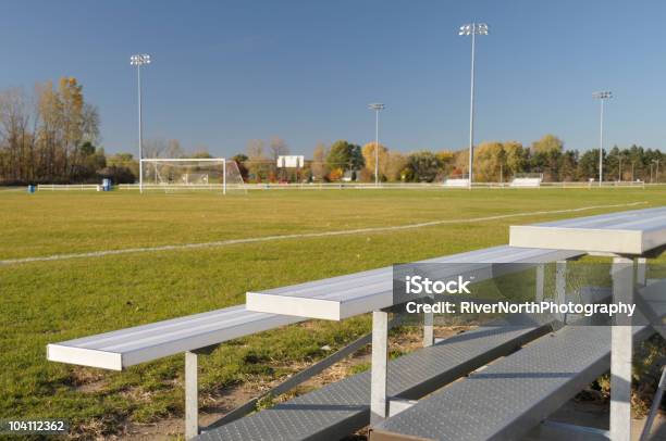 Suporte - Fotografias de stock e mais imagens de Suporte - Suporte, Futebol, Campo de Futebol