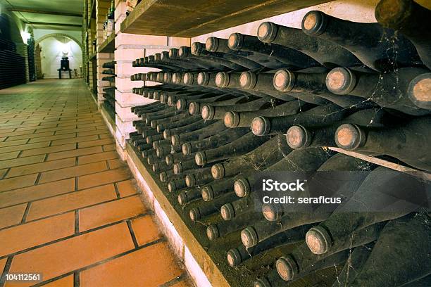 Wine Weinkeller Stockfoto und mehr Bilder von Abruzzen - Abruzzen, Wein, Alkoholisches Getränk