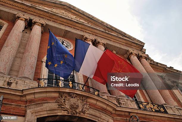 Regional Europeas Y Francesas En Toulouse Banderas Fly Foto de stock y más banco de imágenes de Bandera