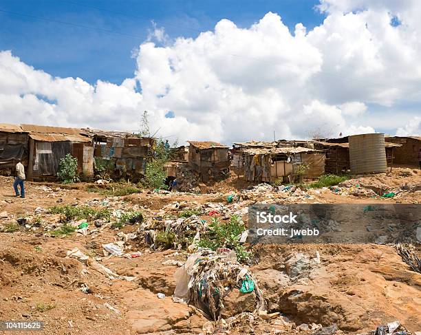 Le Condizioni Di Vita Di Un Africano Bassifondi - Fotografie stock e altre immagini di Bassifondi - Bassifondi, Nairobi, Kenia