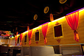 nacht-club.jpg?b=1&s=170x170&k=20&c=OnsTVBxmqyze4_8zDYWkL3IS4z-gIxOCthUPGr6hJDw=