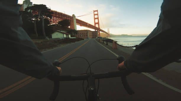istock Commuter with road racing bicycle and Golden Gate Bridge 1041206696