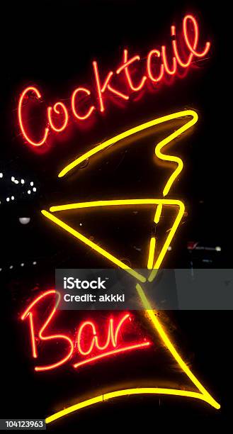 Neon Znak Koktajl - zdjęcia stockowe i więcej obrazów Alkohol - napój - Alkohol - napój, Bez ludzi, Ciecz