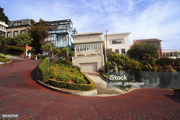 Rua Lombardhorizontal 3 - Fotografias de stock e mais imagens de São Francisco - Califórnia - São Francisco - Califórnia, Lombard Street - San Francisco, Entrada para Automóvel