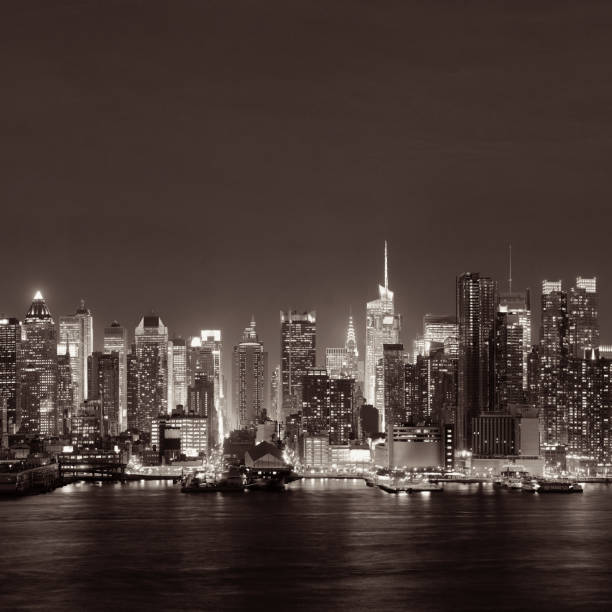 istock Midtown skyline over Hudson River 1041590948