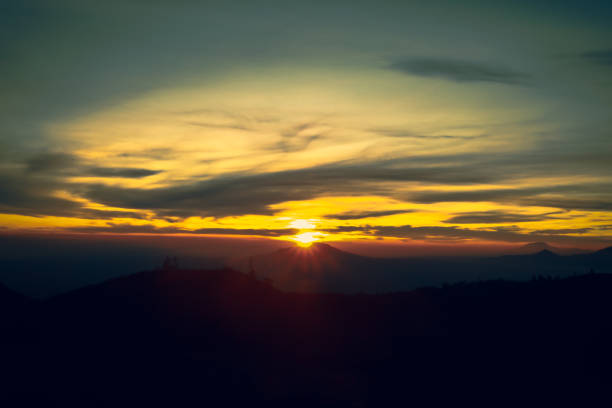 istock Sunrise On Prau Mount 1041867916