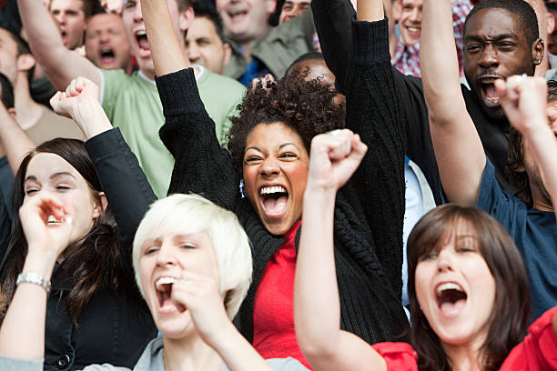 サッカーファンの喜び - cheering ストックフォトと画像