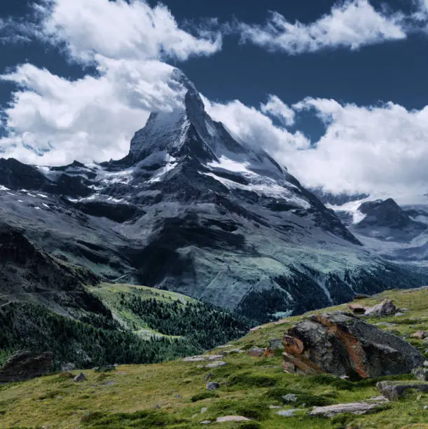 Photo of Matterhorn, showing banner.cloud formation