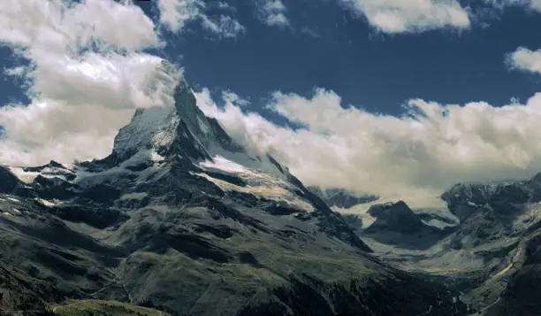 Photo of Matterhorn, showing banner.cloud formation