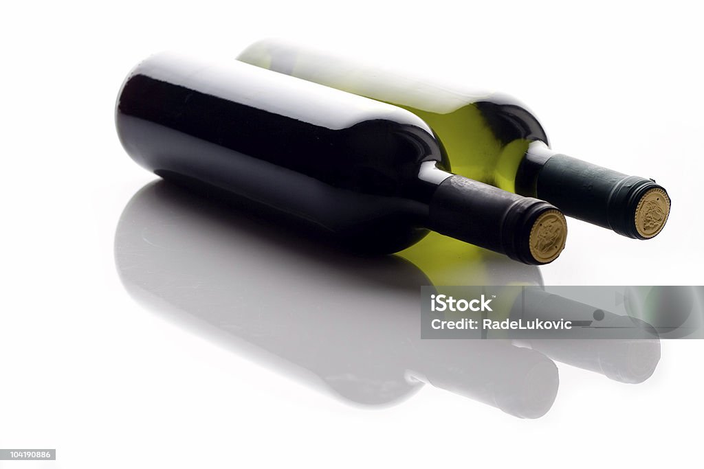Duas garrafas de vinho - Foto de stock de Bebida royalty-free