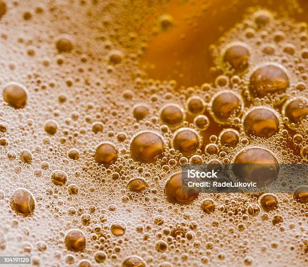 Foto de Bolhas De Cerveja e mais fotos de stock de Cerveja de trigo - Cerveja de trigo, Fechado, Abstrato