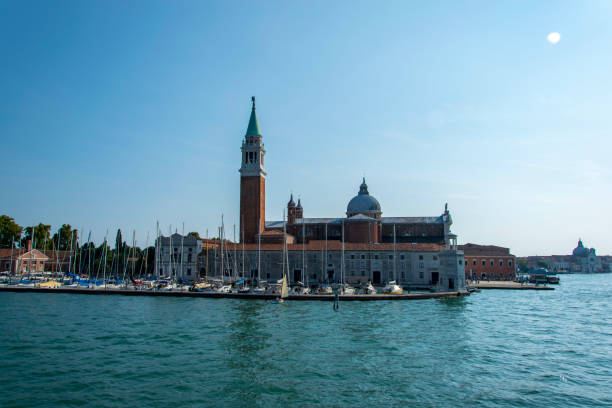 istock Beautiful little harbor 1042043124