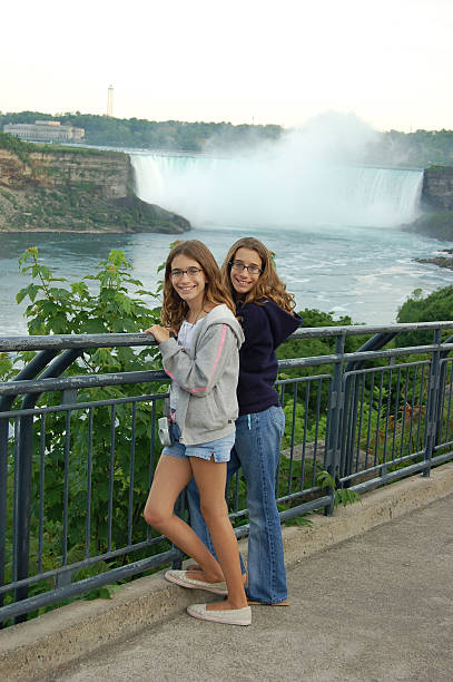 близнецы на водопад - twin falls стоковые фото и изображения