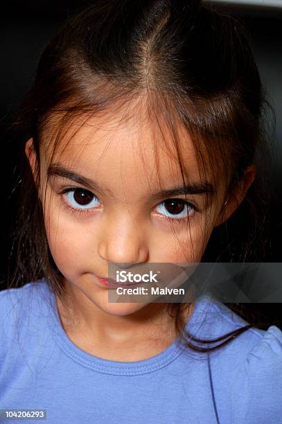 Encantadores Grandes Ojos Foto de stock y más banco de imágenes de Adulto joven - Adulto joven, Cabello largo, Cabello negro