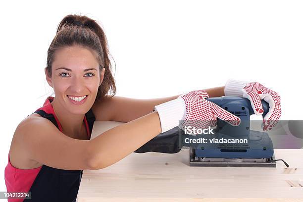 Foto de Mulher Carpenter No Trabalho e mais fotos de stock de Adulto - Adulto, Artesão, Banco de Carpinteiro