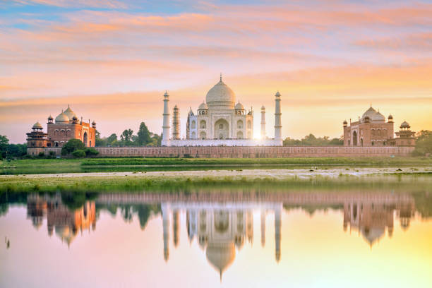 istock Panoramic view of Taj Mahal at sunset 1042128876