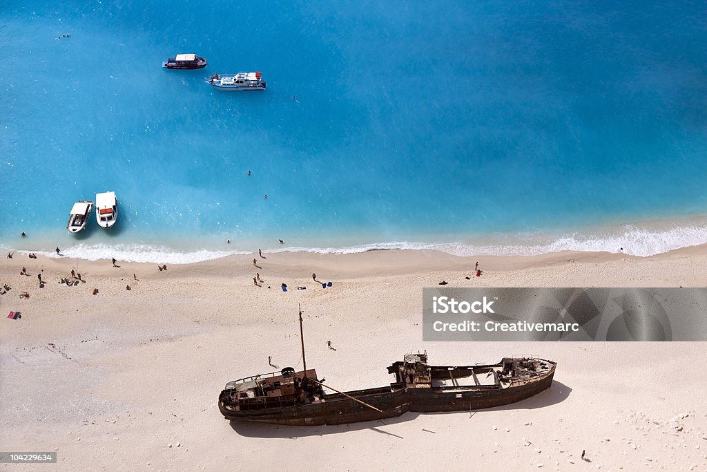 Relitto della nave Navagio Beach - Foto stock royalty-free di Acqua