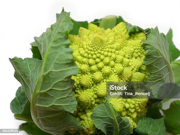 Foto de Romanesco Brócolis e mais fotos de stock de Agricultura - Agricultura, Alimentação Saudável, Bege