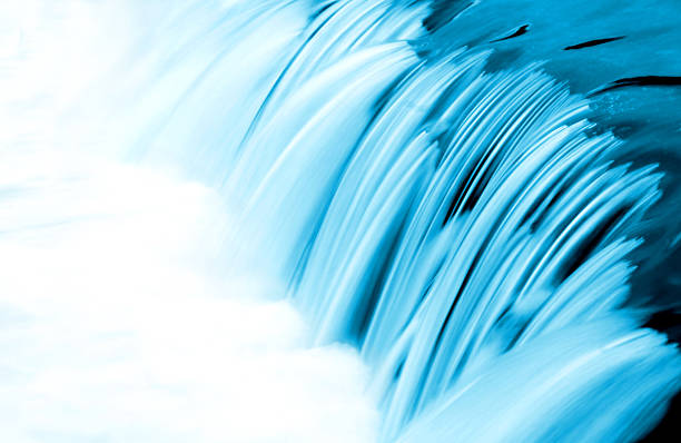 dettaglio blu acqua - flowing water river waterfall water foto e immagini stock