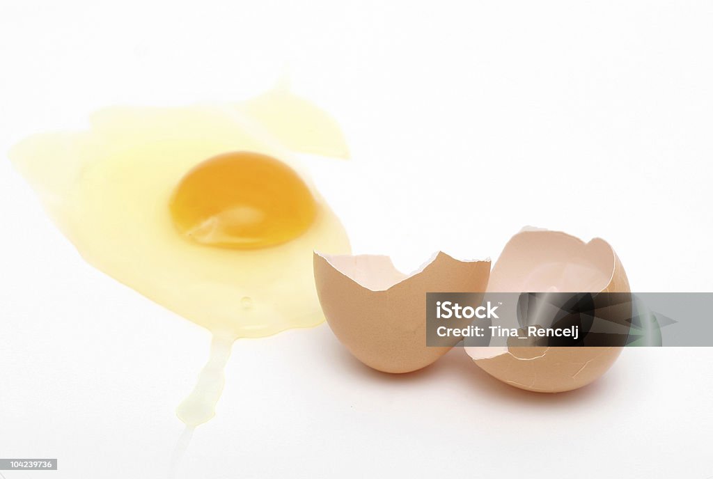 クラックト卵 - しずくのロイヤリティフリーストックフォト