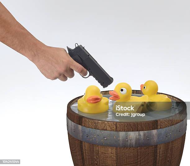 Фотосъемка Ducks In A Баррель — стоковые фотографии и другие картинки Sitting duck - английское выражение - Sitting duck - английское выражение, Без людей, Без усилий