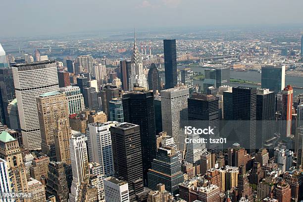New York City 고층 건물에 대한 스톡 사진 및 기타 이미지 - 고층 건물, 창문 너머로 봄, 0명