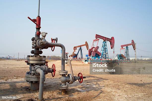 Trinco E Jack De Bomba De Óleo - Fotografias de stock e mais imagens de Aço - Aço, Bomba Petrolífera, Campo Petrolífero