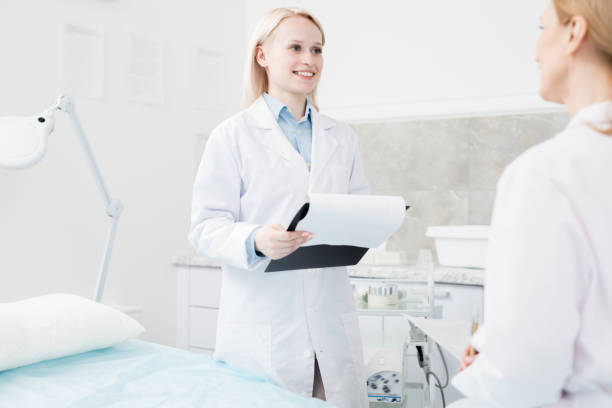 istock Meeting of doctors 1042550772