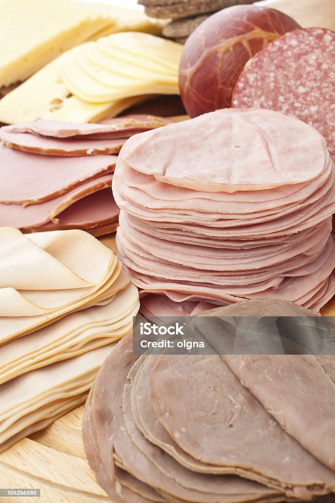 Grande gruppo di a fette sottili di carne e formaggio - Foto stock royalty-free di Cambiamento