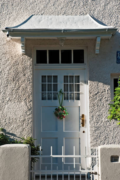 istock creative-living-building-window-doors 1042569370