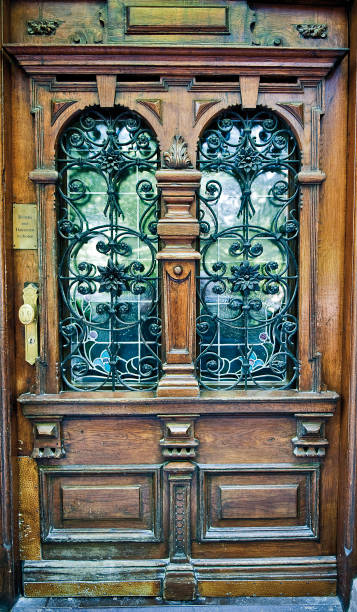 istock creative-living-building-window-doors 1042569698