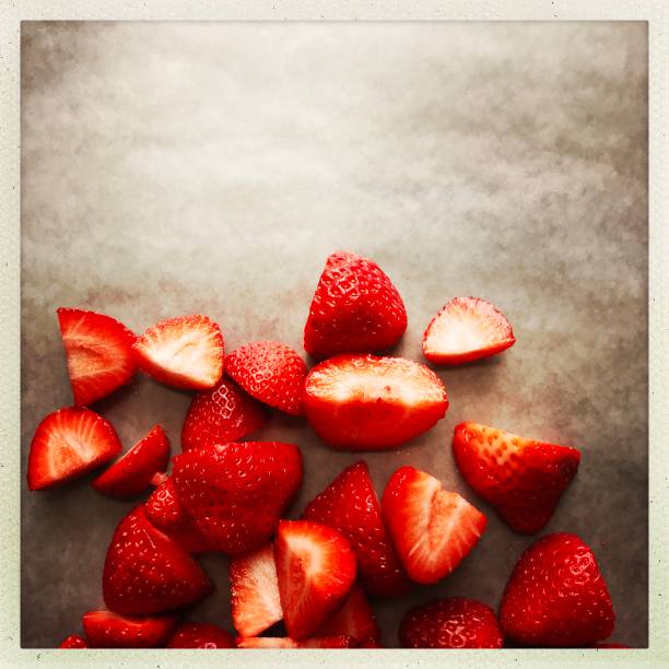 istock Sliced Strawberries for Freezing 1042589882