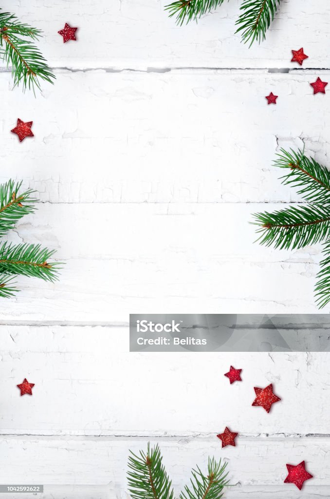 クリスマスの組成物。クリスマス プレゼントお菓子杖とモミの木の枝します。トップ ビュー フラット横たわっていた。 - クリスマスのロイヤリティフリーストックフォト